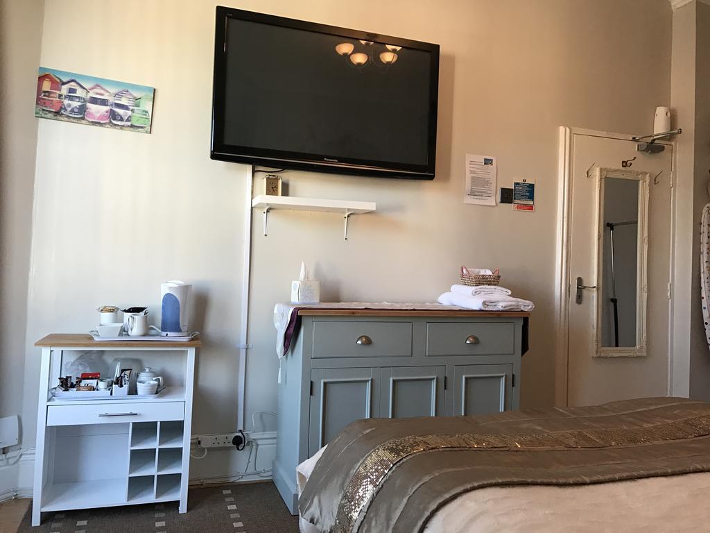 Lighthouse Guest House 惠特利湾 外观 照片