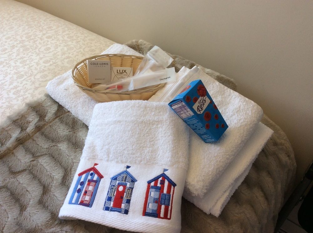 Lighthouse Guest House 惠特利湾 外观 照片