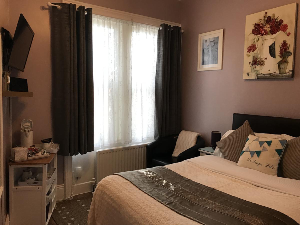 Lighthouse Guest House 惠特利湾 外观 照片
